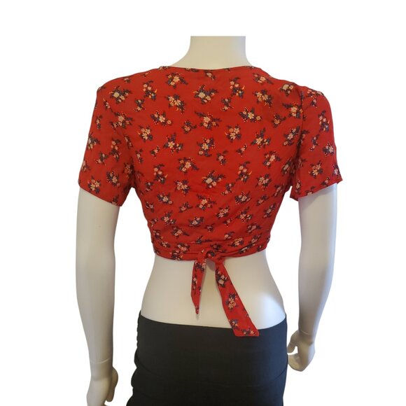 American Eagle Outfitters Red Wrap-Around Midriff Top With Floral Print - Picture 4 of 5